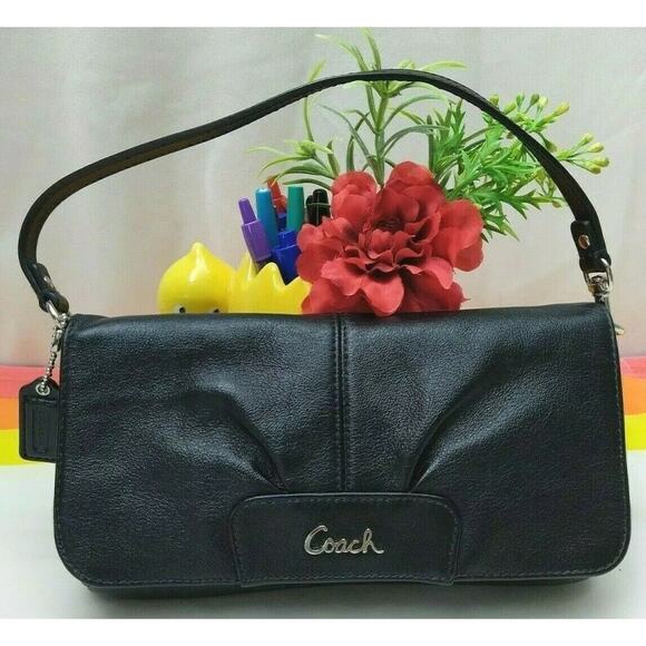 Coach Ashley Black Leather Credit Card Large Wristlet - Pouch Wallet - Picture 1 of 12